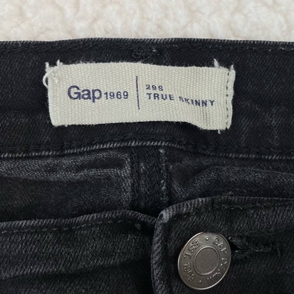 GAP • 1969 Classic Black True Skinny Jeans, 29S - Picture 11 of 16